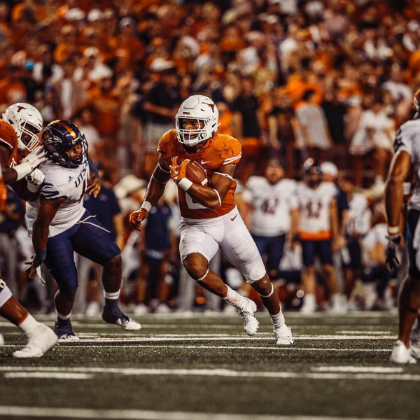 Light the Tower: Texas Football Beats UTSA, 41-20