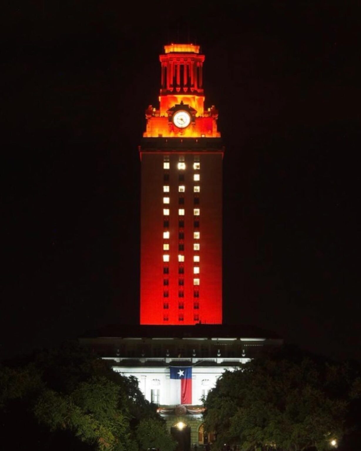 Light The Tower 141st Commencement Of The University Of Texas At